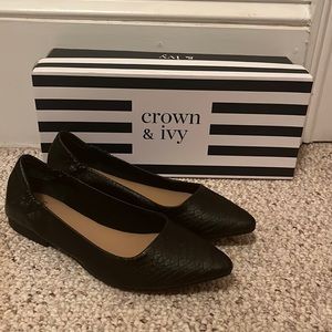 size 6.5 black CROWN & IVY flats